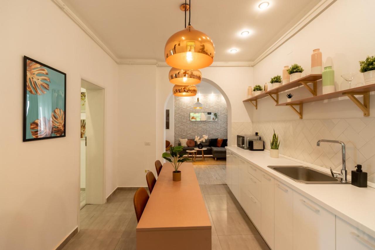Ideal Stay: Spacious 2Br Apt Near Calea Victoriei Bukarest Kültér fotó