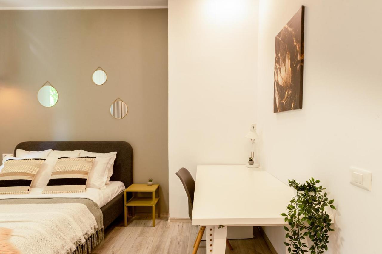 Ideal Stay: Spacious 2Br Apt Near Calea Victoriei Bukarest Kültér fotó