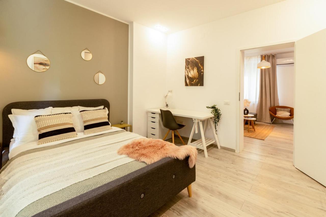 Ideal Stay: Spacious 2Br Apt Near Calea Victoriei Bukarest Kültér fotó