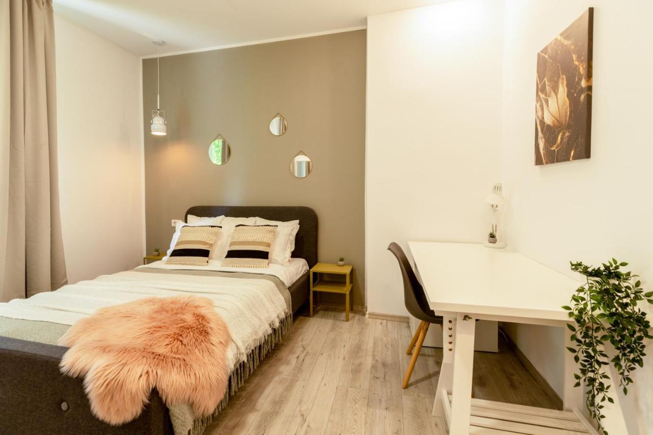 Ideal Stay: Spacious 2Br Apt Near Calea Victoriei Bukarest Kültér fotó