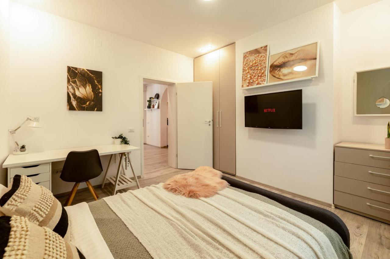 Ideal Stay: Spacious 2Br Apt Near Calea Victoriei Bukarest Kültér fotó