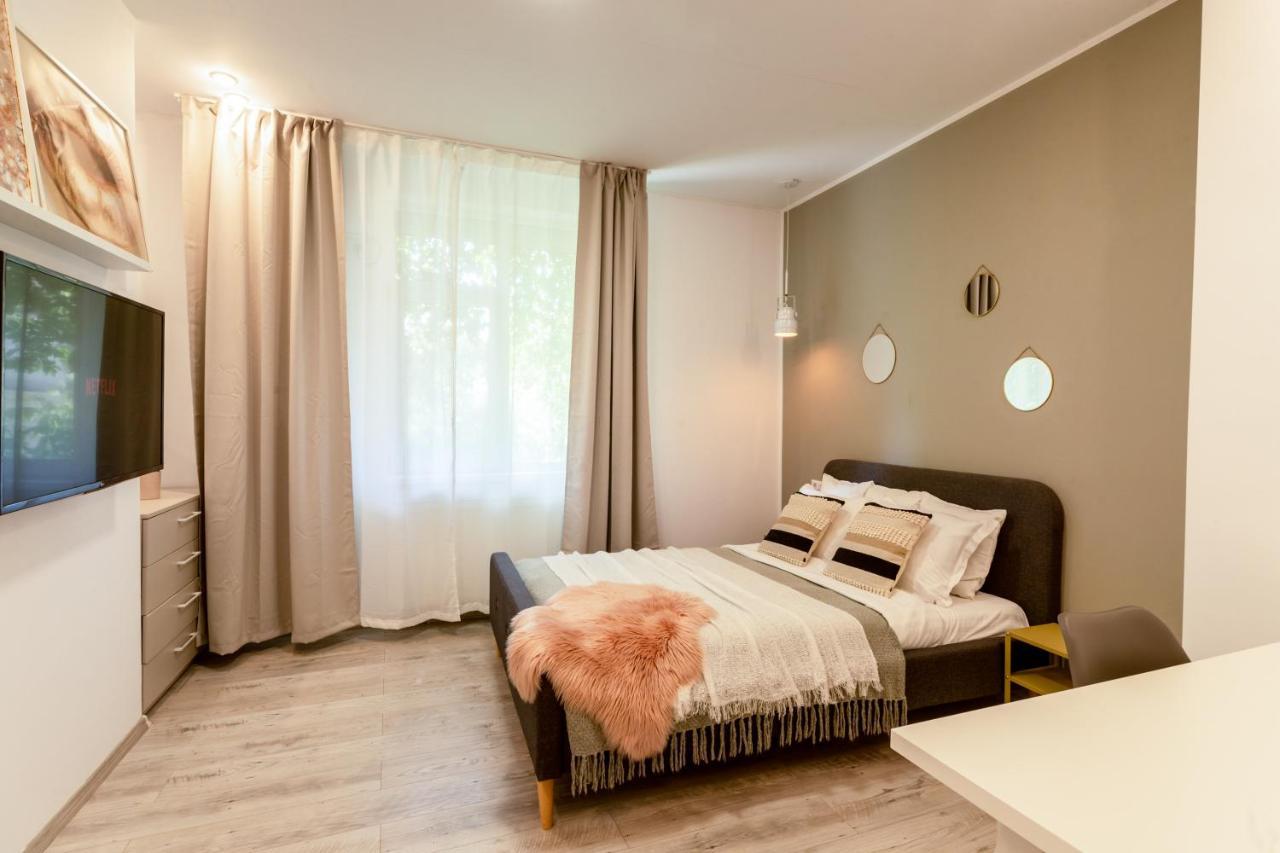 Ideal Stay: Spacious 2Br Apt Near Calea Victoriei Bukarest Kültér fotó
