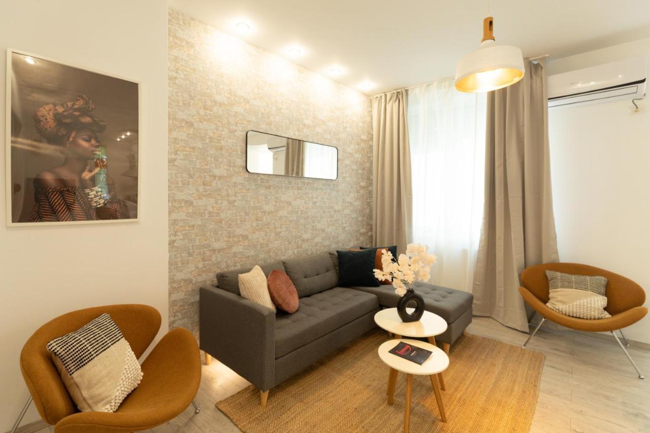 Ideal Stay: Spacious 2Br Apt Near Calea Victoriei Bukarest Kültér fotó