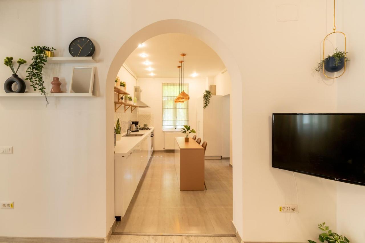 Ideal Stay: Spacious 2Br Apt Near Calea Victoriei Bukarest Kültér fotó