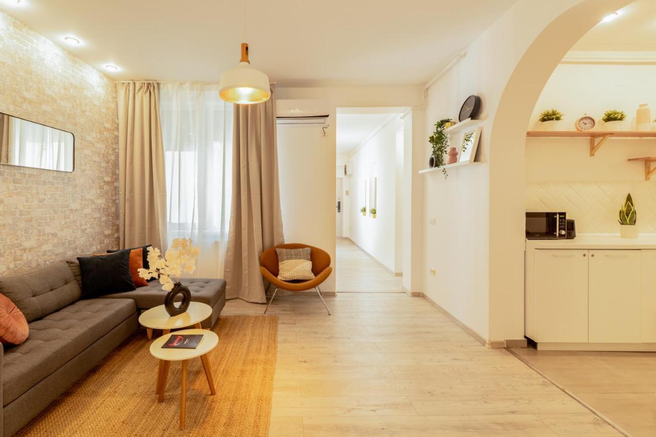 Ideal Stay: Spacious 2Br Apt Near Calea Victoriei Bukarest Kültér fotó